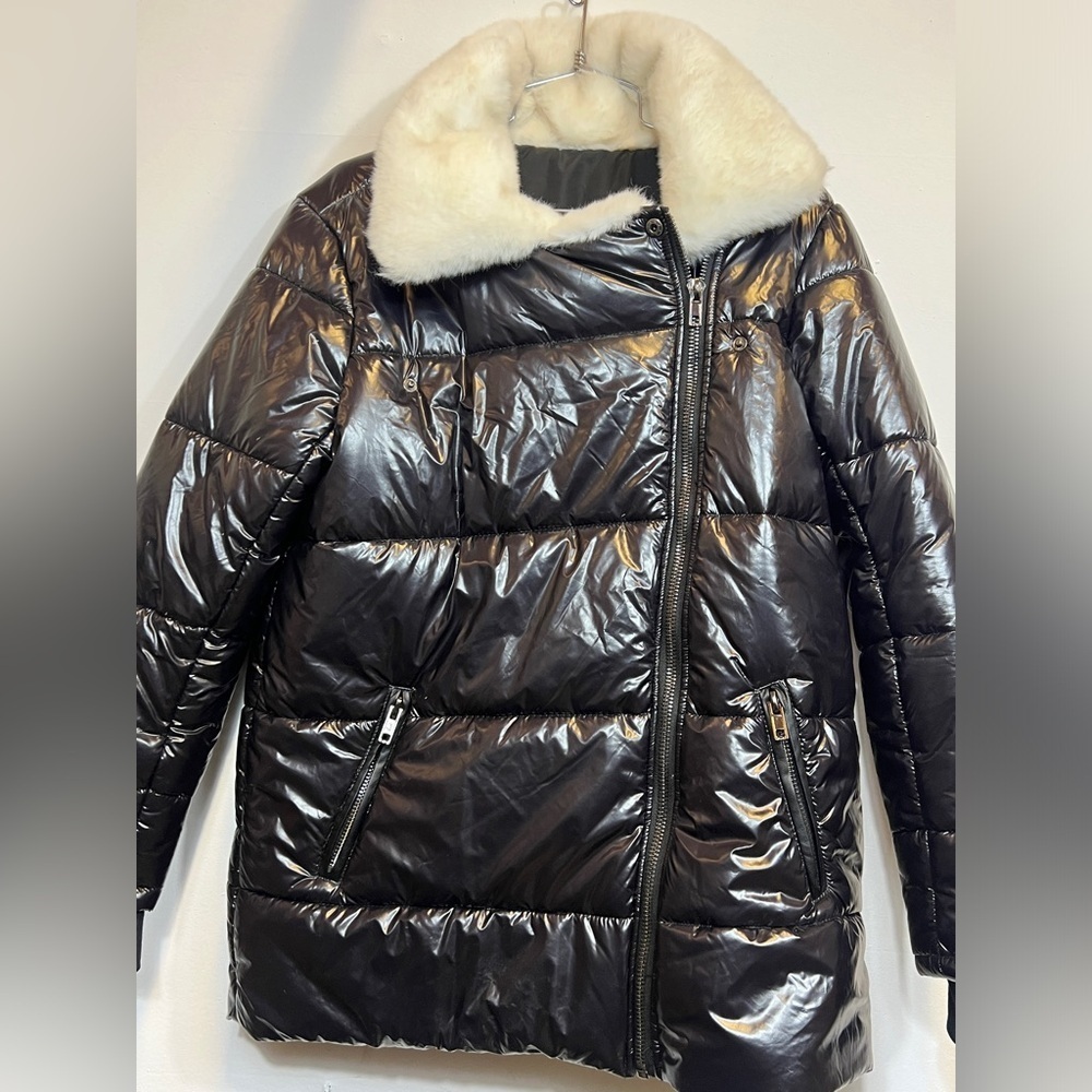 “Women’s Calvin Klein Red Button-Front Coat – Lined, Size M”